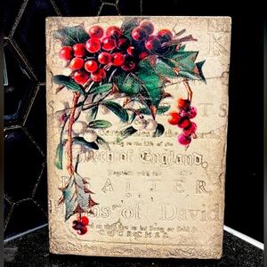 Sid Dickens Memory Tile - Holly Christmas